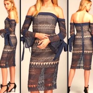 Keepsake Navy Lace dress midi formal small